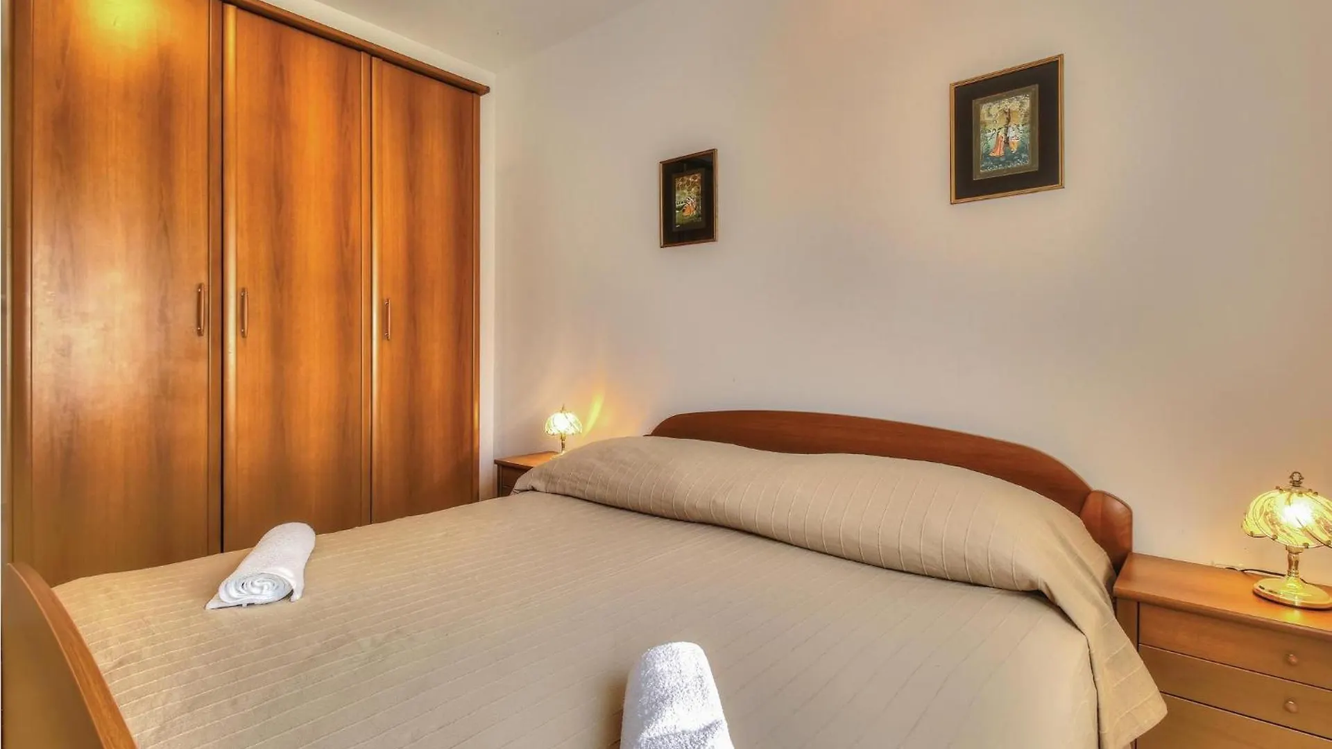 Cozy Apartment In Zambratija With Kitchen