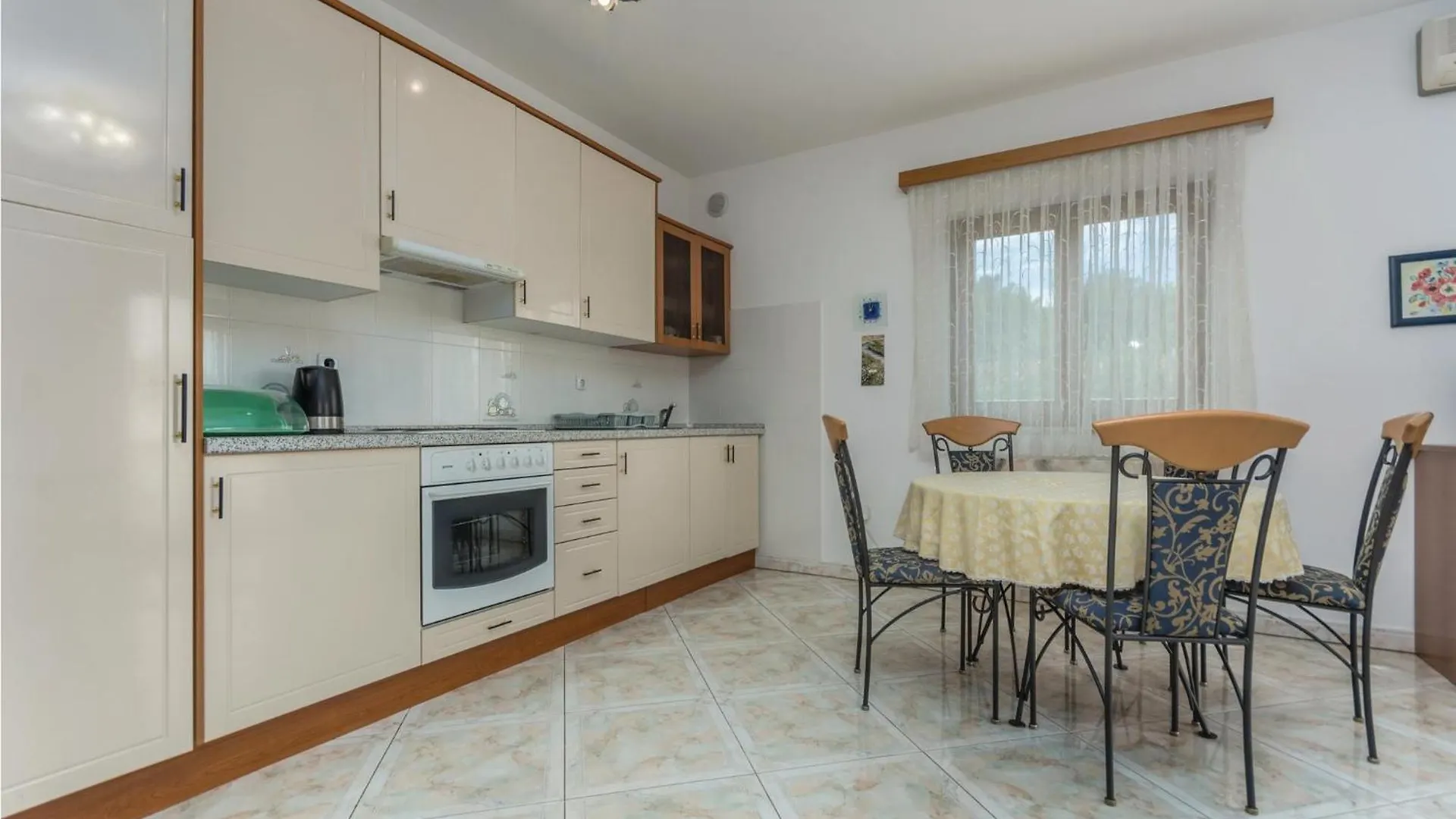 Cozy Apartment In Zambratija With Kitchen 0*, Zambratija (Istria)